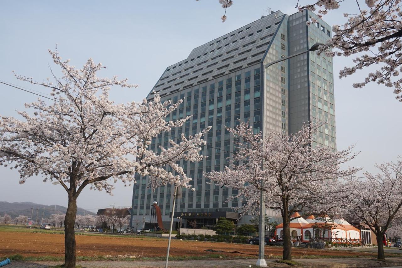 Hotel The Witt Dogo Asan Zewnętrze zdjęcie